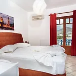 Ragoussis House Apartman *