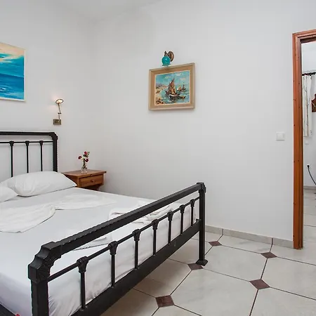 Apartment Ragoussis House