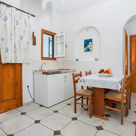 Apartment Ragoussis House *