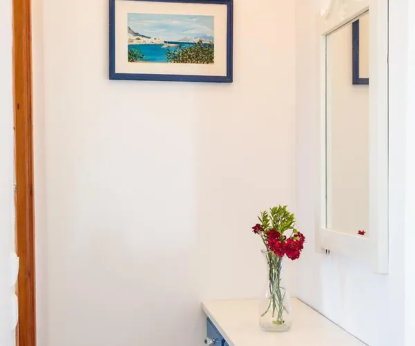 Ragoussis House * Logaras