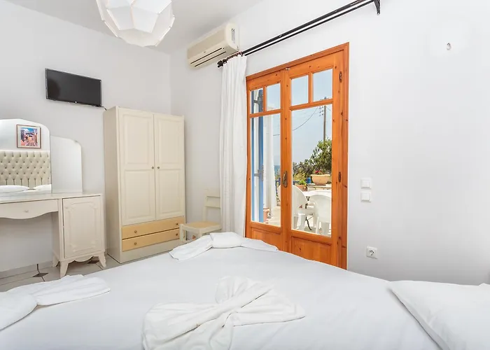 Ragoussis House Logaras