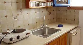 Ragoussis House * Logaras